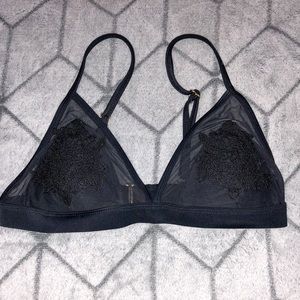 Bikini Top 👙 Make an offer‼️